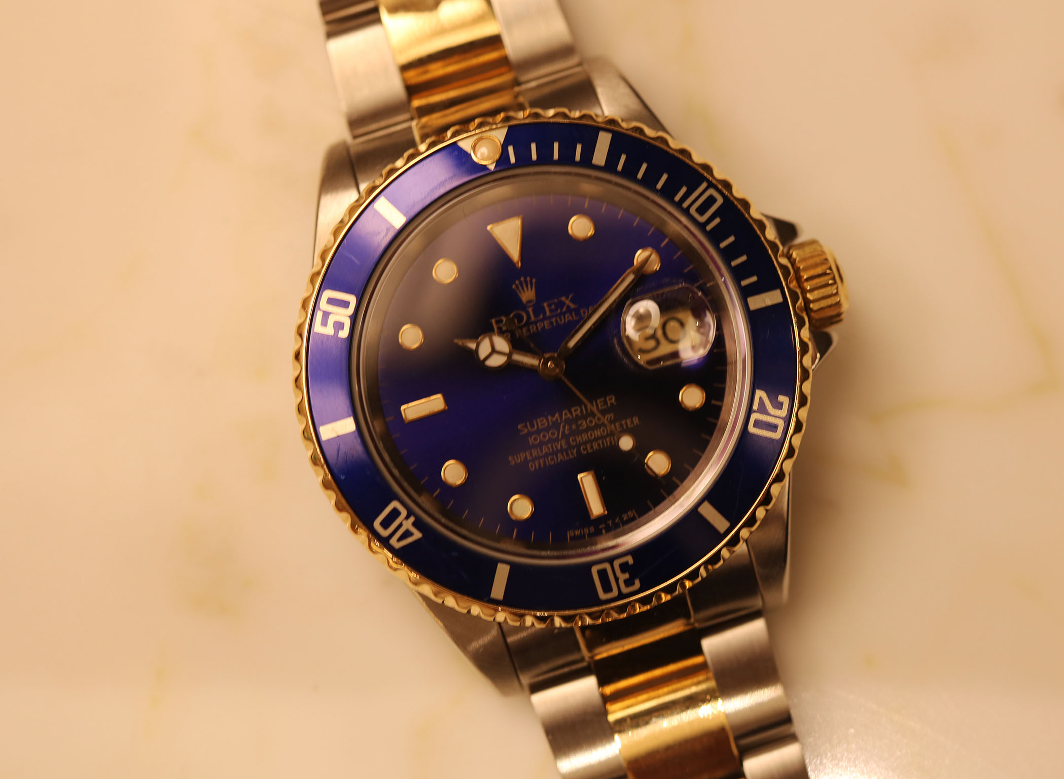 Rolex Submariner Date 16613 – Quadrante Blu con Riflessi Viola – Seriale L – Vintage - immagine 11